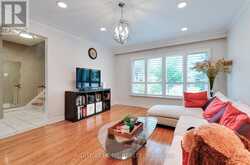 50 CHALKFARM DRIVE | Toronto Ontario | Slide Image Six