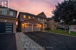 25 DOVERGREEN DRIVE | Brampton Ontario | Slide Image Four
