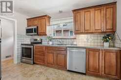 616 MULLIN WAY | Burlington Ontario | Slide Image Fifteen
