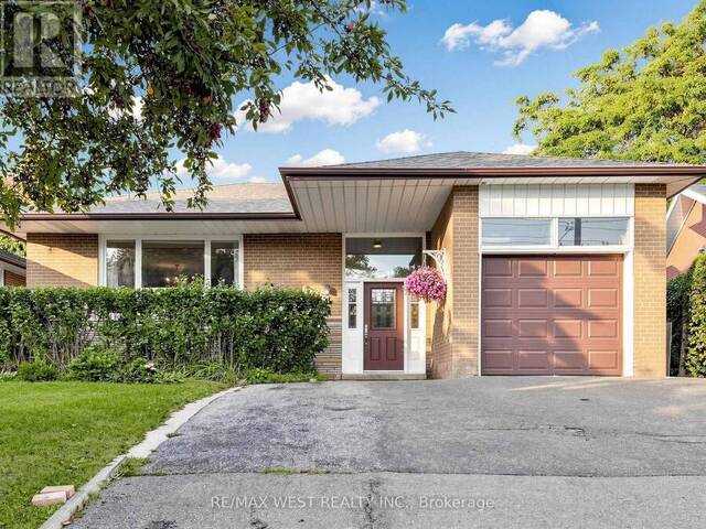 941 WILLOWDALE AVENUE Toronto Ontario, M2M 3C3 - 4 Bedrooms Home For Sale
