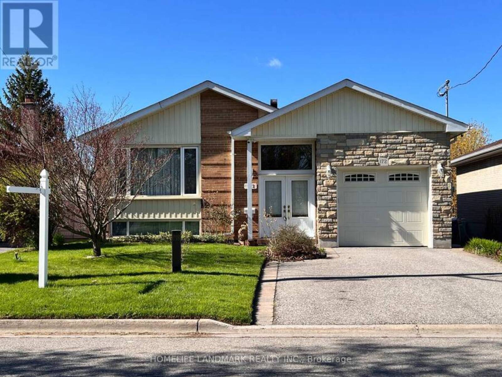 172 SUSSEX STREET, Oshawa, Ontario L1G 1V9