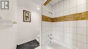 956 LAKE DRIVE E | Georgina Ontario | Slide Image Thirteen