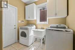 36 SANDRINGHAM DRIVE | Barrie Ontario | Slide Image Eighteen