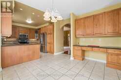 36 SANDRINGHAM DRIVE | Barrie Ontario | Slide Image Nine