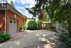 936 BOOTHMAN AVENUE | Burlington Ontario | Slide Image Thirty