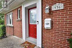 936 BOOTHMAN AVENUE | Burlington Ontario | Slide Image Three