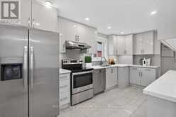24 GLENSHAW CRESCENT | Toronto Ontario | Slide Image Fifteen