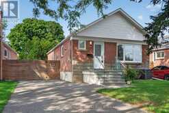 24 GLENSHAW CRESCENT | Toronto Ontario | Slide Image Four