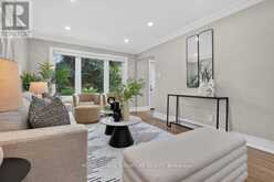24 GLENSHAW CRESCENT | Toronto Ontario | Slide Image Eight