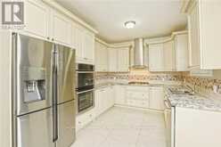 8 ARROWSTONE COURT | Brampton Ontario | Slide Image Seven