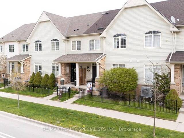111 CIVIC CENTRE DRIVE Whitby Ontario, L1R 0C8 - 2 Bedrooms Home For Sale
