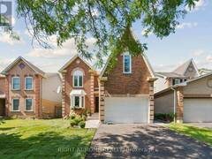 16 IAN FLEMING CRESCENT Whitby Ontario, L1R 2E2