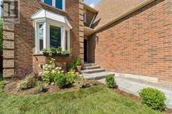 16 IAN FLEMING CRESCENT | Whitby Ontario | Slide Image Thirty
