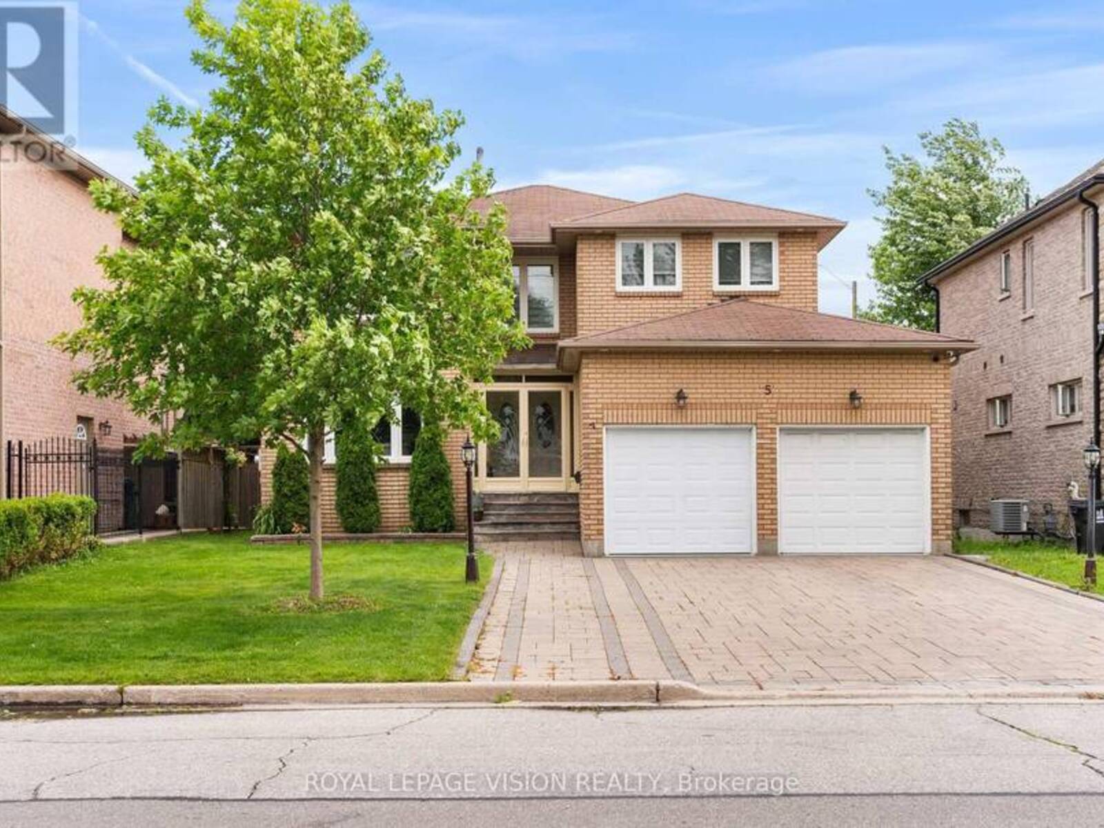 5 ANSON AVENUE, Toronto, Ontario M1M 1X2