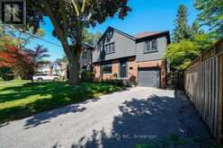 4 WINSTON GROVE | Toronto Ontario | Slide Image Three