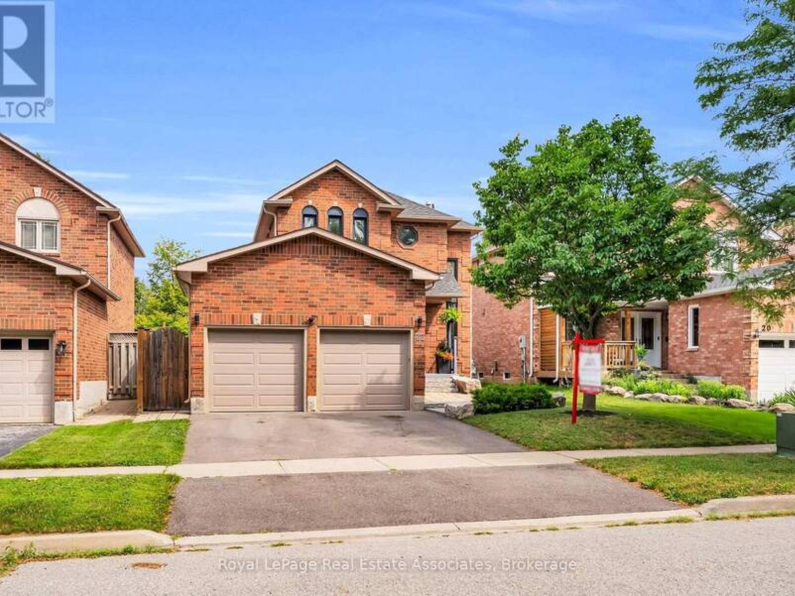 22 MCCULLOUGH CRESCENT, Halton Hills, Ontario L7G 5N5