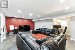 65 SUNVALE PLACE W | Hamilton Ontario | Slide Image Thirty