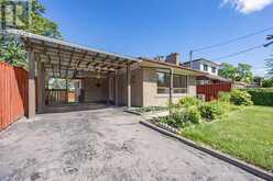 9 MOORECROFT CRESCENT | Toronto Ontario | Slide Image Four