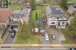 99 SPRUCE AVENUE | Richmond Hill Ontario | Slide Image Fifteen
