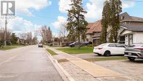 99 SPRUCE AVENUE | Richmond Hill Ontario | Slide Image Three