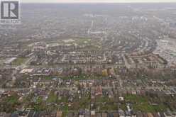 99 SPRUCE AVENUE | Richmond Hill Ontario | Slide Image Nine