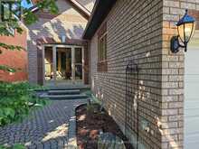 34 KILLALOE CRESCENT | Halton Hills Ontario | Slide Image Four