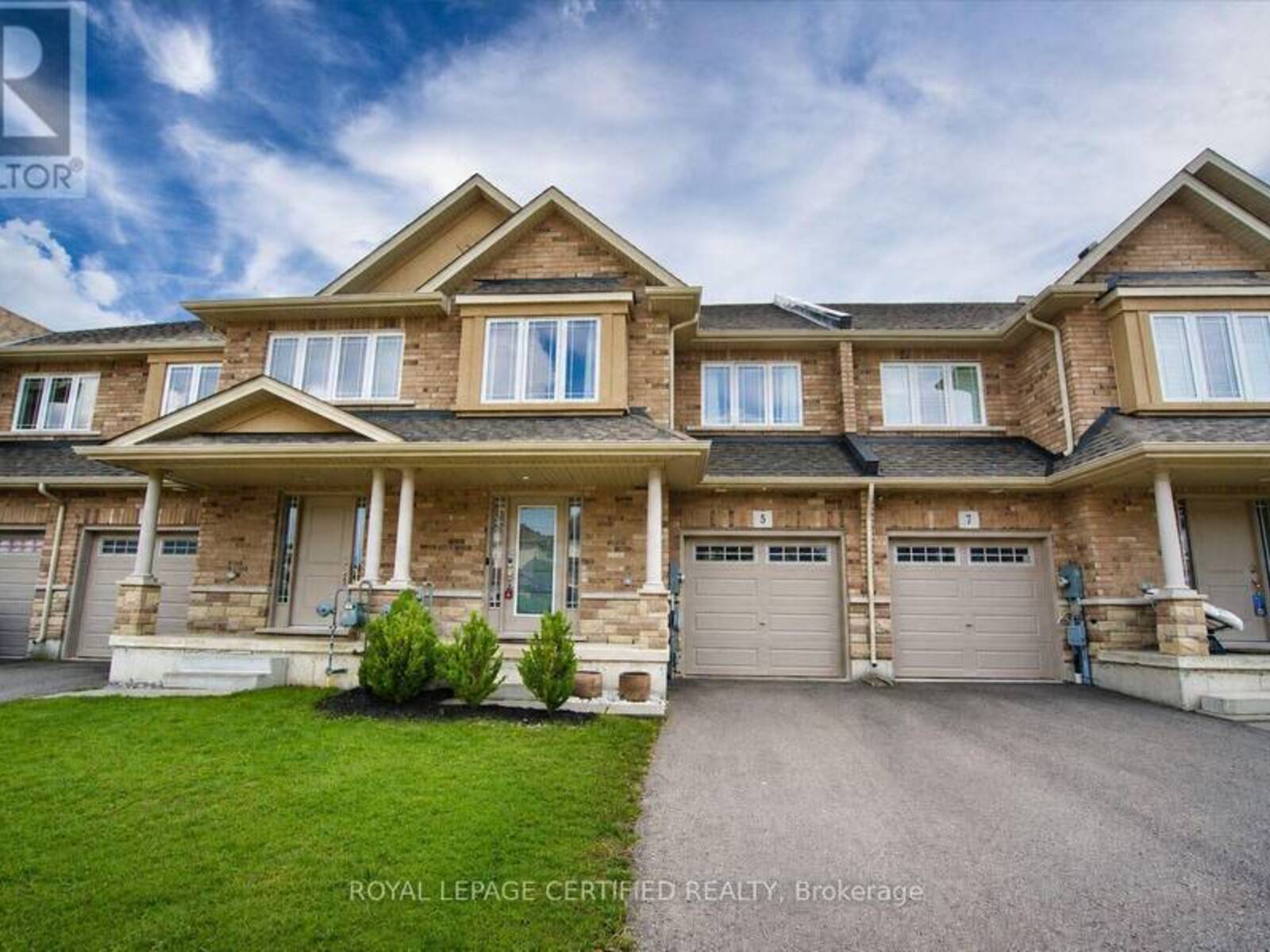 5 BETHUNE AVENUE, Hamilton, Ontario L0R 1P0