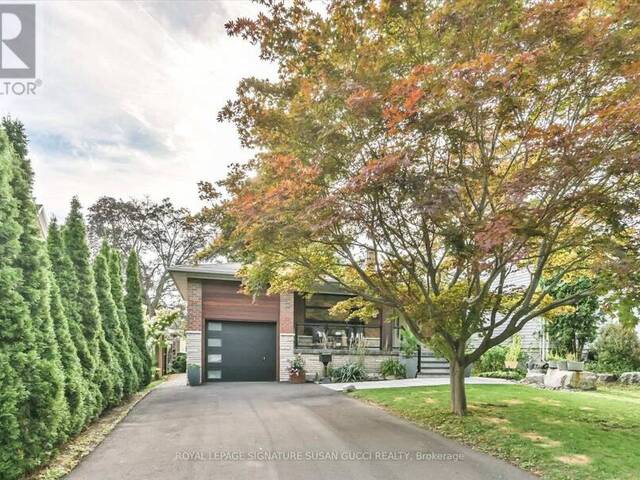 16 SQUIRES AVENUE Toronto Ontario, M4B 2R3 - 5 Bedrooms Home For Sale