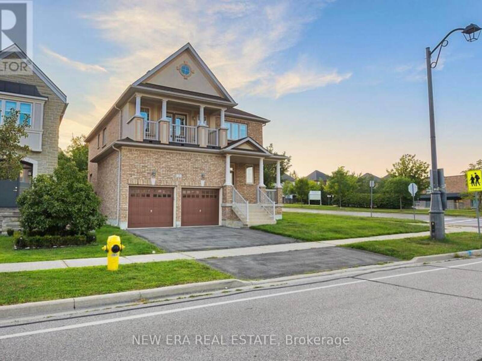 2 LADY VALENTINA AVENUE, Vaughan, Ontario L6A 0E4