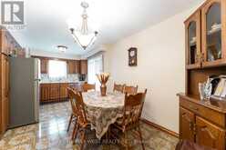 25A ST ANDREWS BOULEVARD | Toronto Ontario | Slide Image Ten