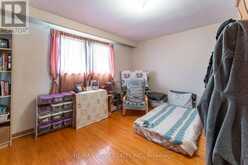25A ST ANDREWS BOULEVARD | Toronto Ontario | Slide Image Thirteen
