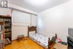 25A ST ANDREWS BOULEVARD | Toronto Ontario | Slide Image Sixteen