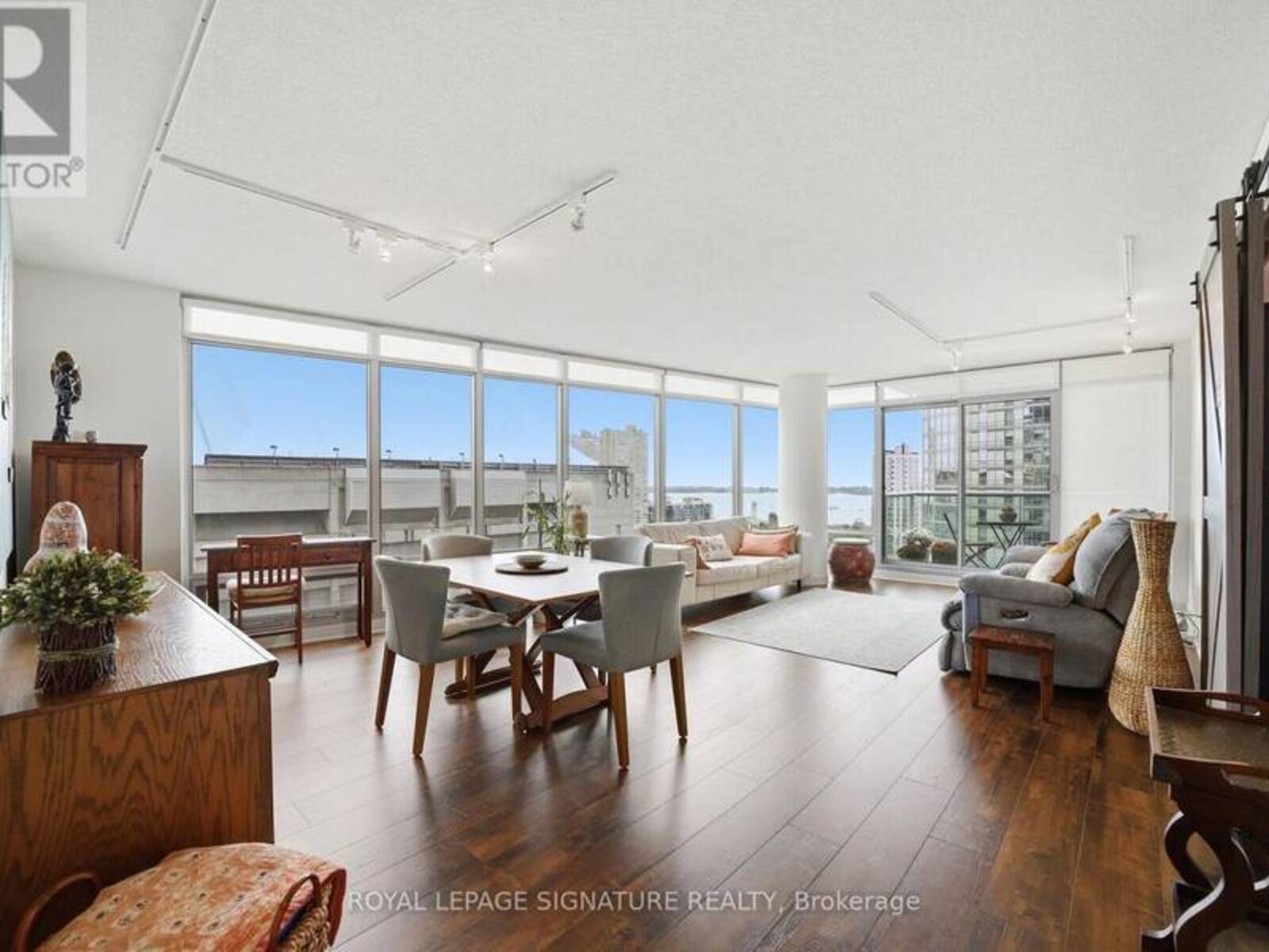 1703 - 81 NAVY WHARF COURT, Toronto, Ontario M5V 3S2