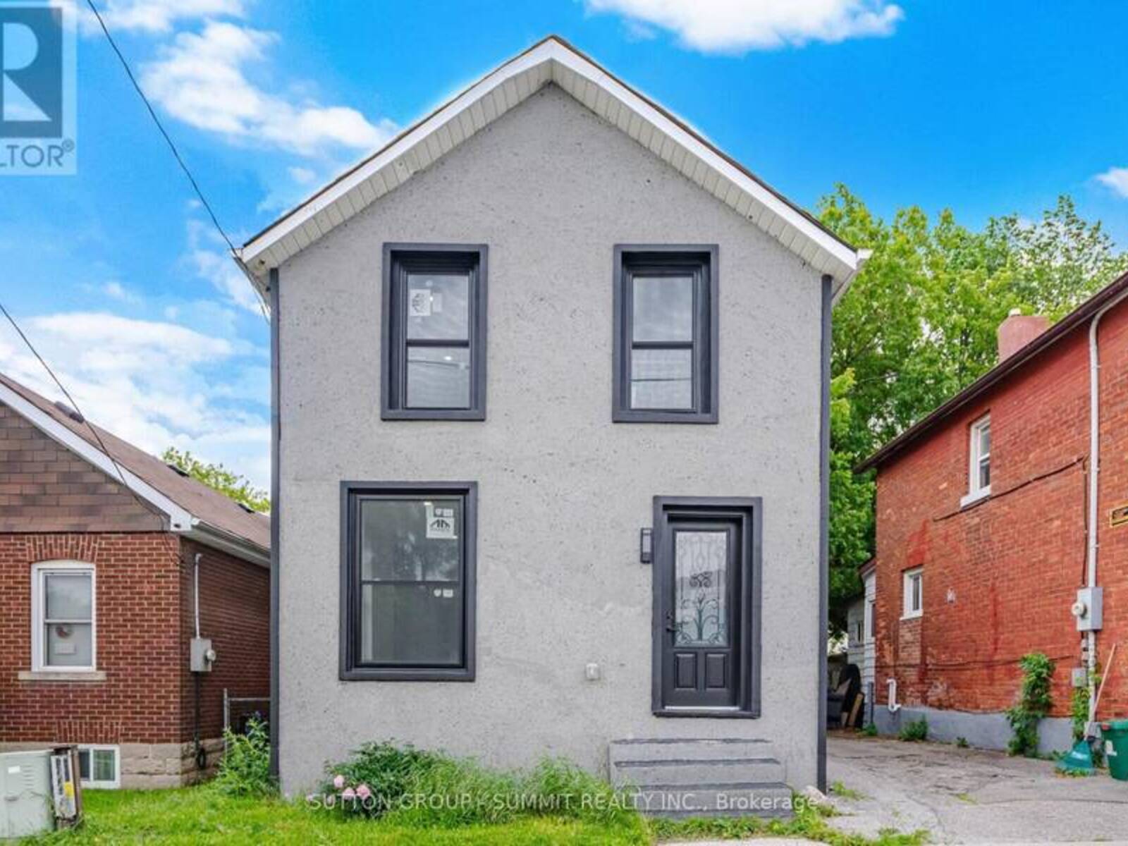 11 MAPLE STREET, Oshawa, Ontario L1H 2L6
