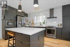 12 LEAVENWORTH CRESCENT | Toronto Ontario | Slide Image Eight