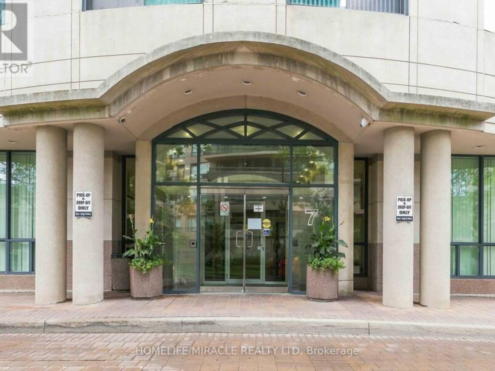 1010 - 7 LORRAINE DRIVE, Toronto, Ontario M2N 7H2