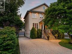 4 SPRINGBROOK GARDENS Toronto Ontario, M8Z 3B3