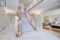 2025 BURBANK DRIVE | Mississauga Ontario | Slide Image Five