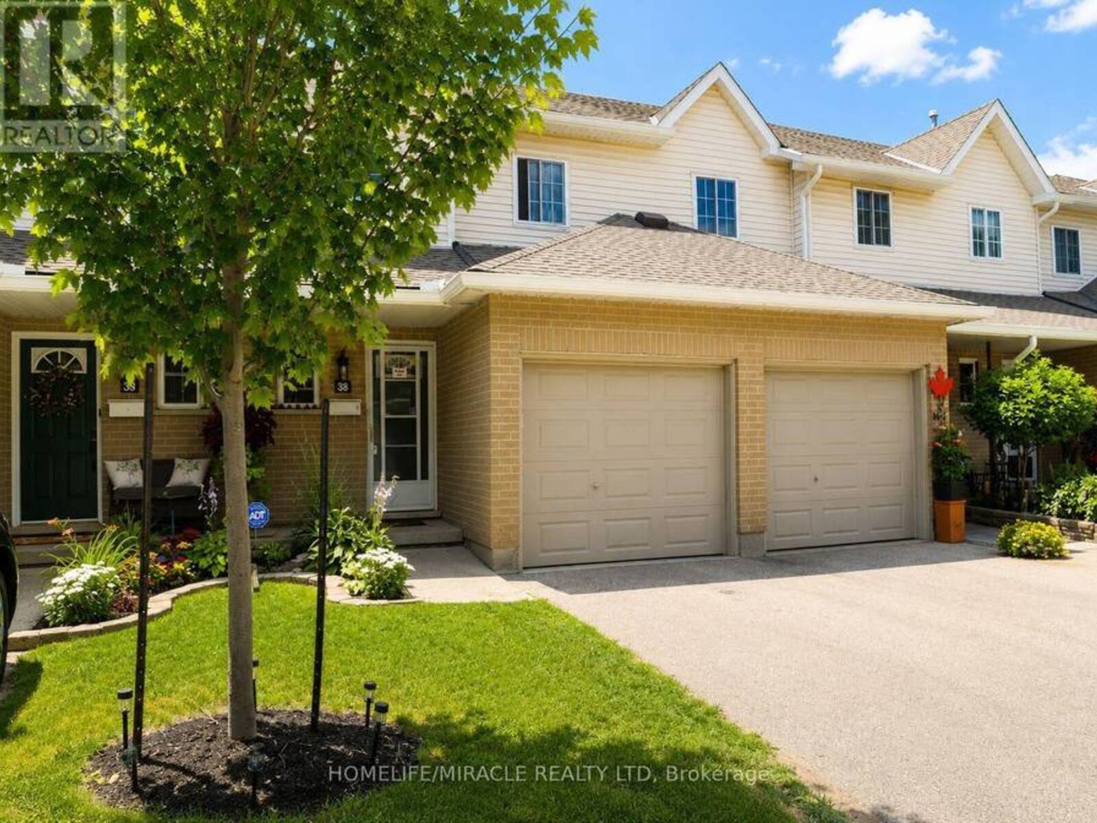 38 - 10 HOLBORN COURT, Kitchener, Ontario N2A 3Y9