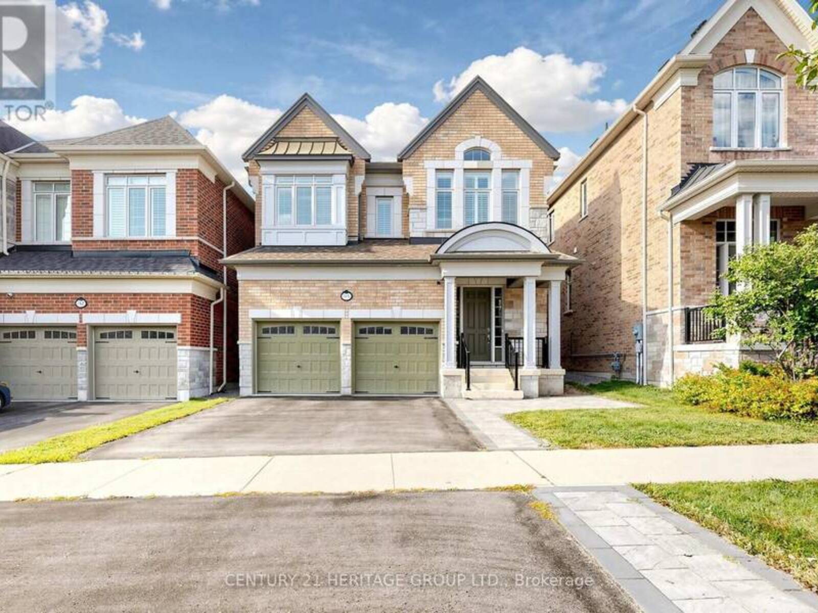 34 MICKLEFIELD AVENUE, Whitby, Ontario L1P 0C3