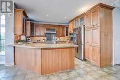 122 ANGUS GLEN BOULEVARD | Markham Ontario | Slide Image Seventeen
