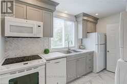 54 DUNCOMBE DRIVE | Hamilton Ontario | Slide Image Nine