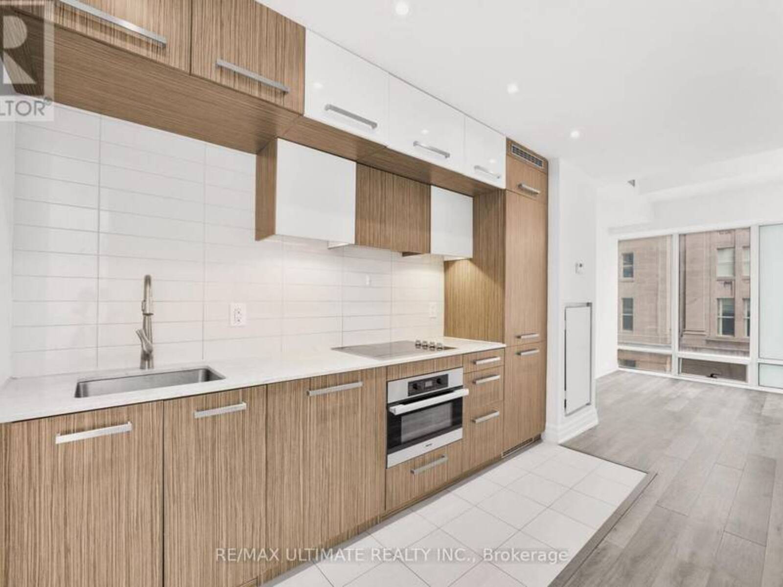 506 - 8 THE ESPLANADE STREET, Toronto, Ontario M5E 0A6
