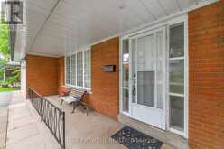 236 SHAUGHNESSY BOULEVARD | Toronto Ontario | Slide Image Three