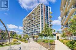 829 - 2 DAVID EYER ROAD E | Richmond Hill Ontario | Slide Image Seventeen