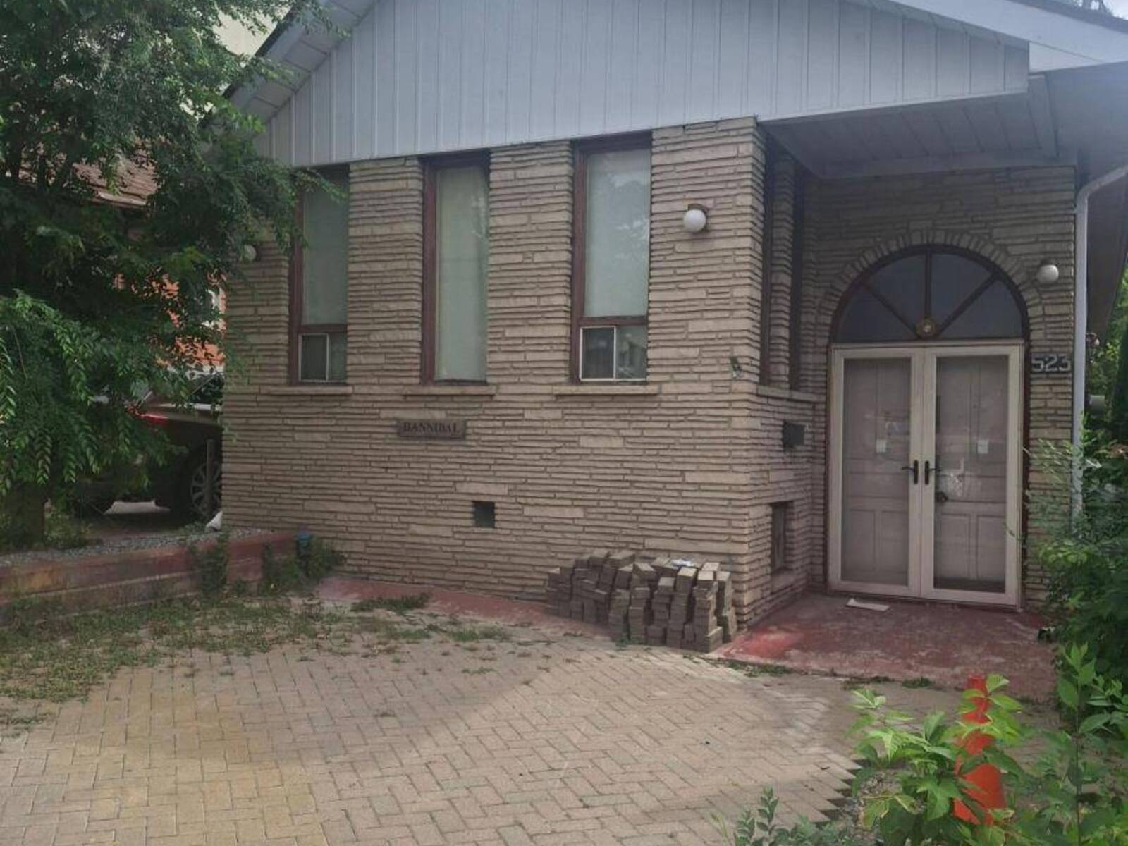 523 CALEDONIA ROAD, Toronto, Ontario M6E 4V3