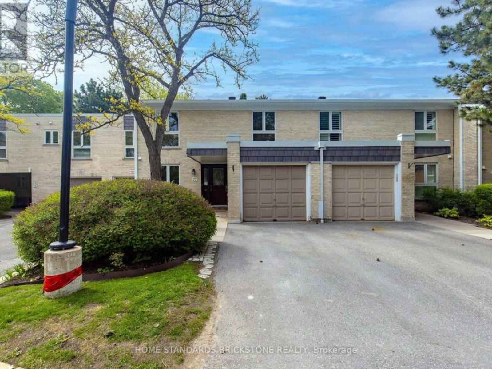 50 - 27 PROUDBANK MILLWAY, Toronto, Ontario M2L 1P3