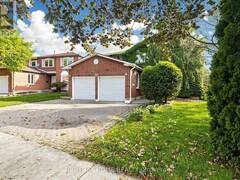 43 TOPHAM CRESCENT Richmond Hill Ontario, L4C 9H1