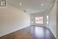 5 SILK COURT | Richmond Hill Ontario | Slide Image Nine