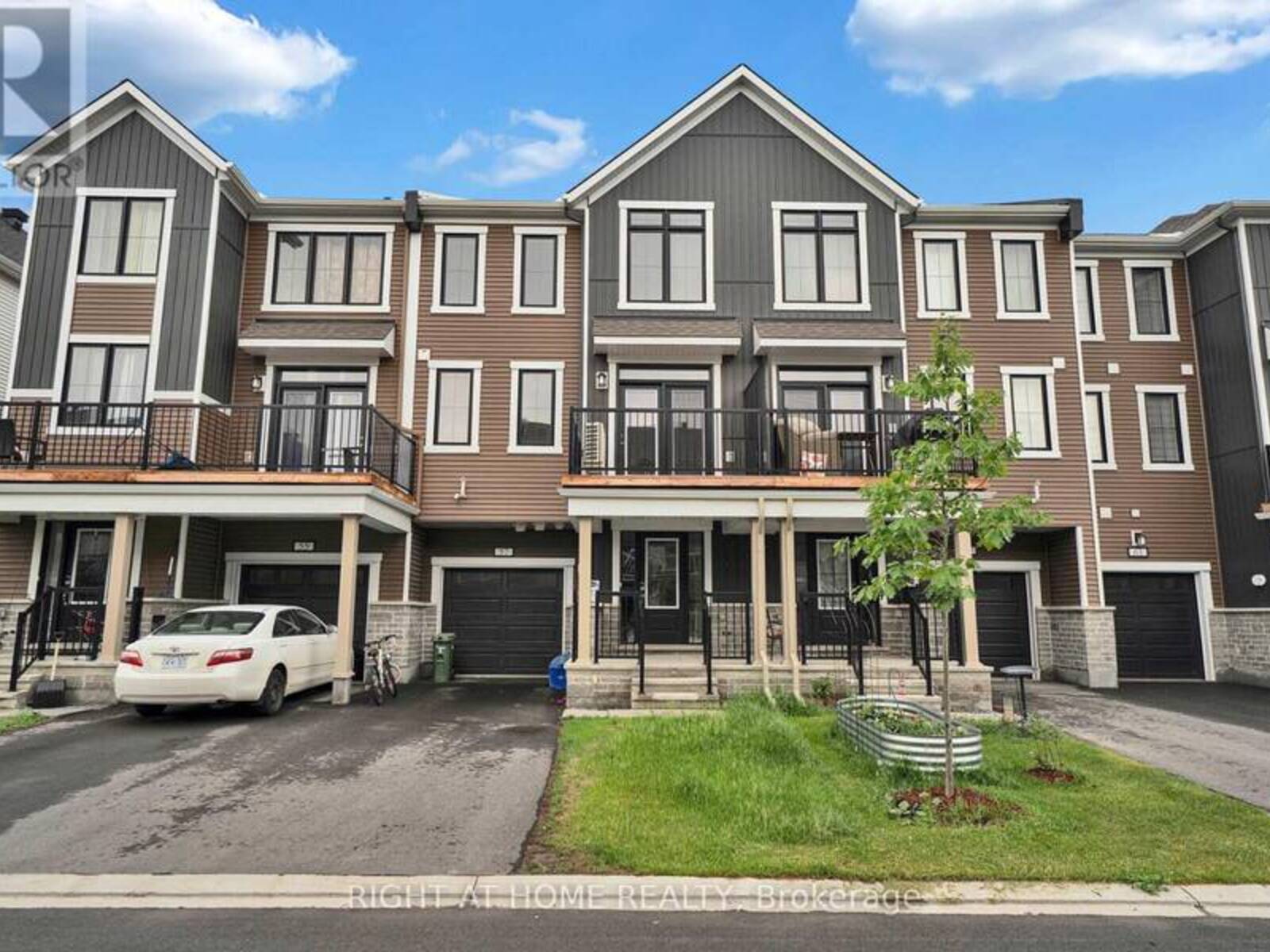 57 PLACETTE STITCH MEWS, Ottawa, Ontario K0A 2Z0